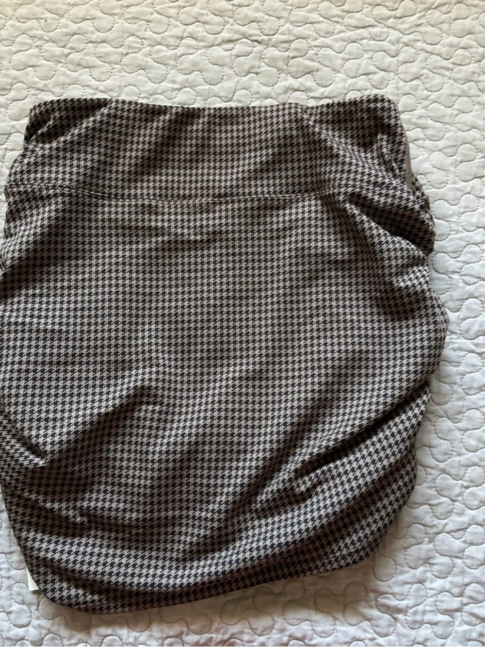 HALARA Brown Houndstooth Ruched Mini Skirt - Picture 14 of 14